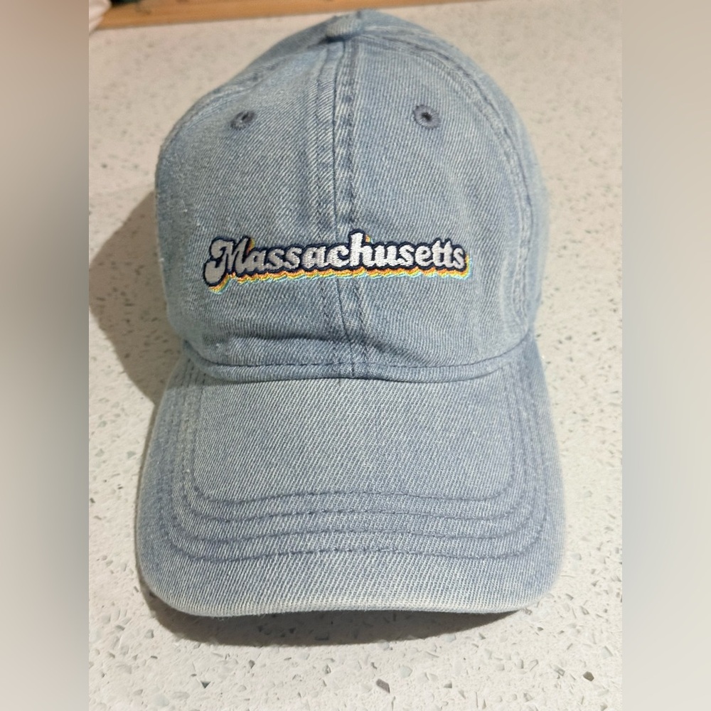 NWOT Massachusetts Rainbow Heart Ball Cap baseball hat